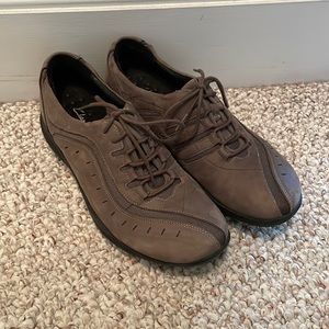 Clarks Wave Oxford Casual Shoes